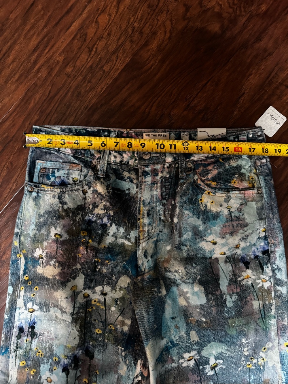 π¨ DISCONTINUED WE THE FREE TENNESSEE Paint-Splatter Floral ARTStraight-Leg Jeans - Picture 4 of 6